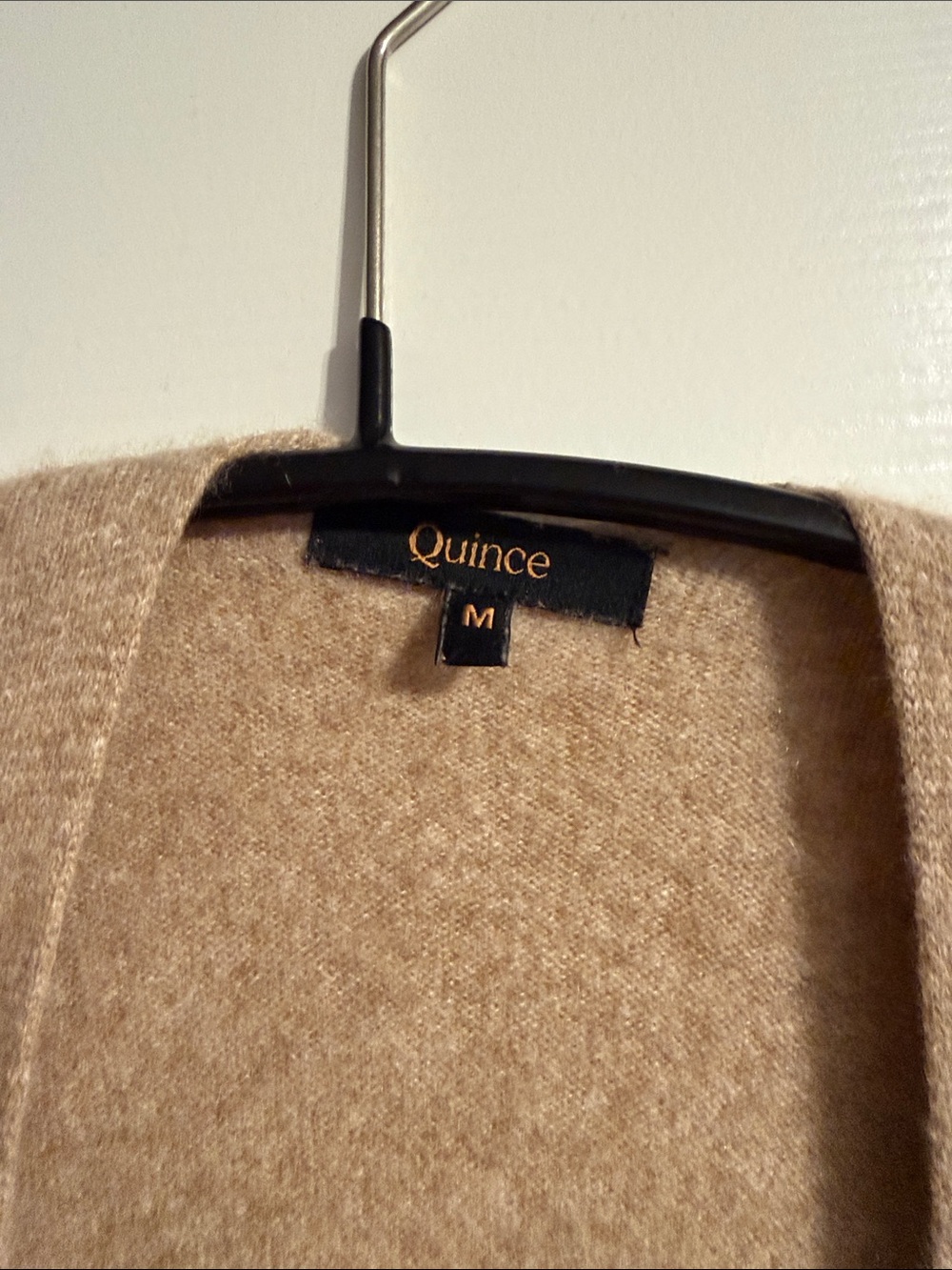 Quince cashmere nursing wrap - Picture 2 of 6